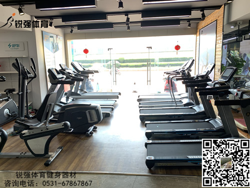 江南JNSport体育体育旗舰店的跑步机和椭圆机
