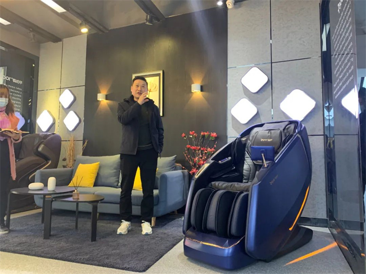 江南JNSport体育体育集团旗下品牌—锐珀尔举行新款4D穴感总裁按摩椅S500内训会