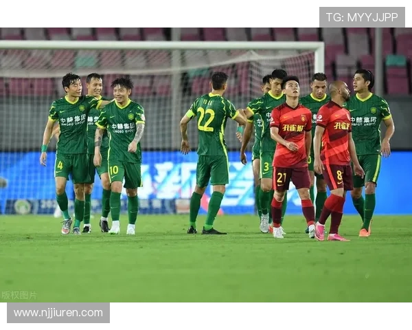 拜仁边路犀利表现与风险并存，当前阶段球队攻防走势出现阶段性变化