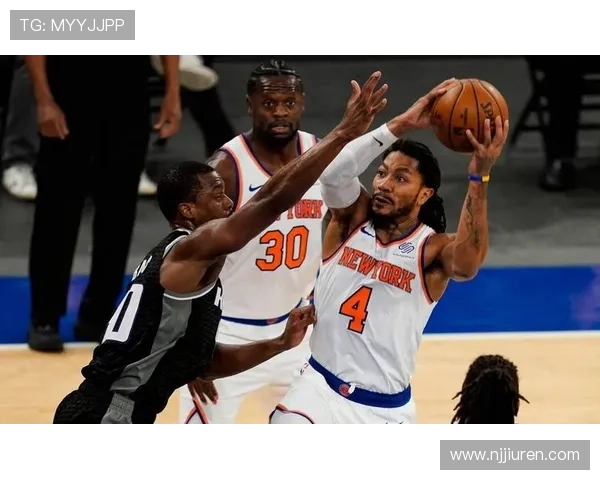 德里克·罗斯关键时刻突破多次拉开比分体现核心组织价值